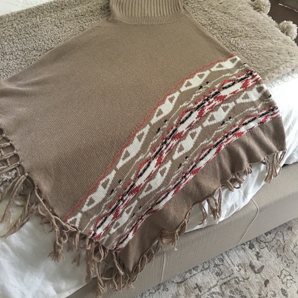 Poncho - Picture 2 of 3